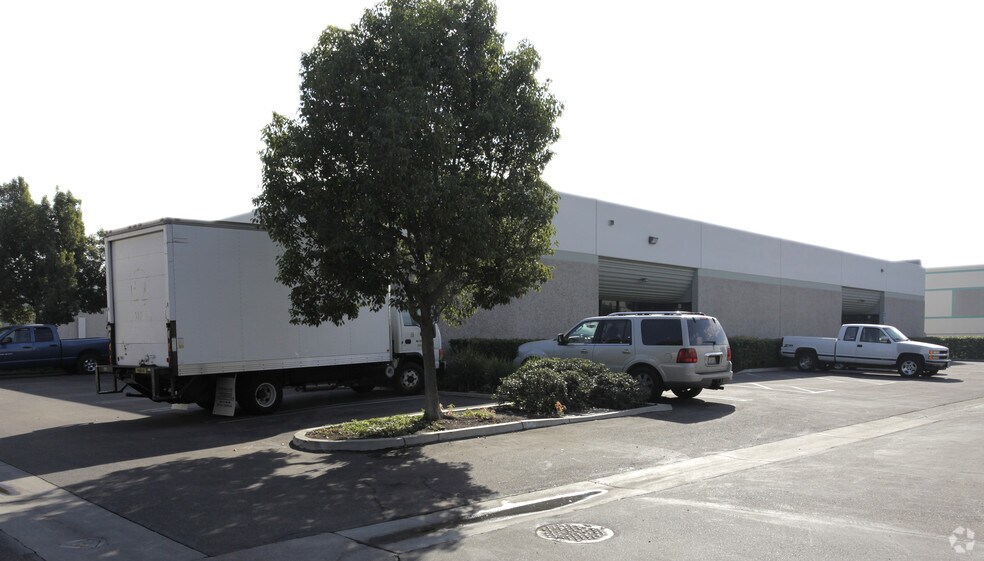 More Photos Of 370 N Palm St, Brea Unknown For Lease