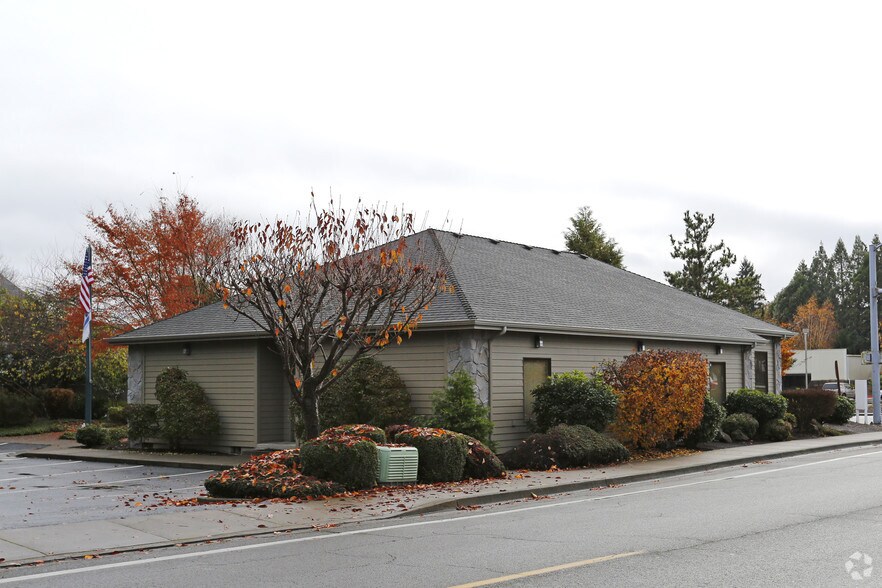 More Photos Of 4300-4310 Cherry Ave NE, Keizer Office For Lease