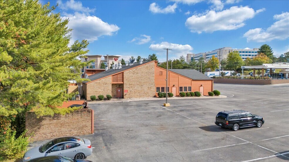 More Photos Of 1650 Braeburn Dr, Salem Restaurant For Sale