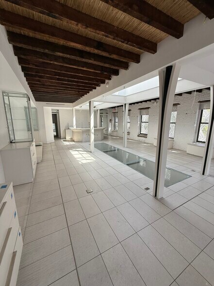More Photos Of 18-20 Delancey St, New York Storefront Retail Office For Lease