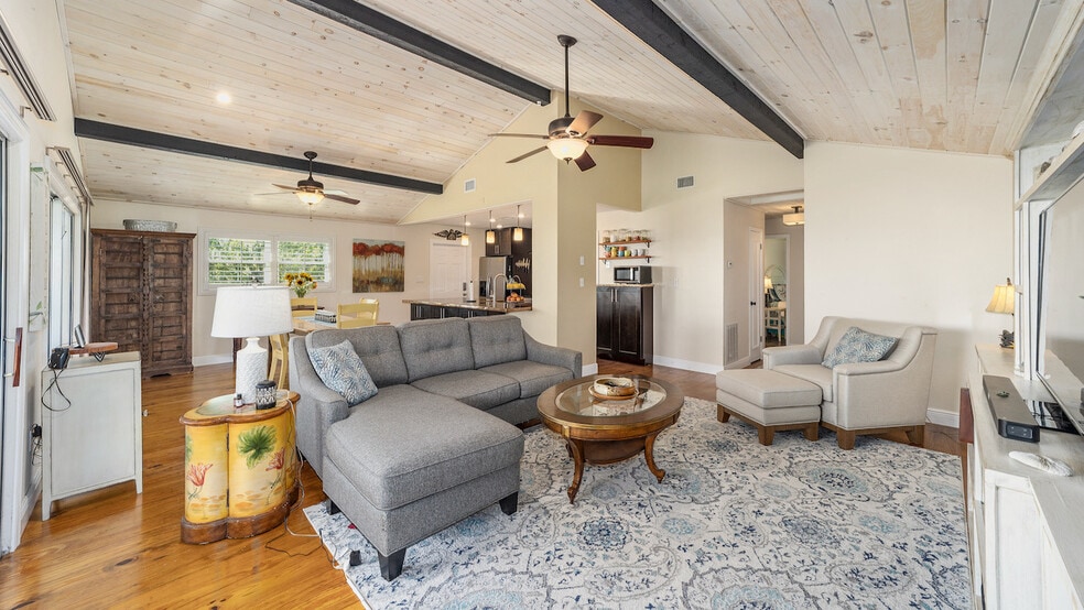 More Photos Of 6001 Bird Island Dr, Lady Lake Lodge Meeting Hall For Sale