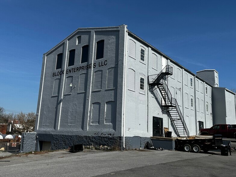 More Photos Of 133 S Burhans Blvd, Hagerstown Warehouse For Sale