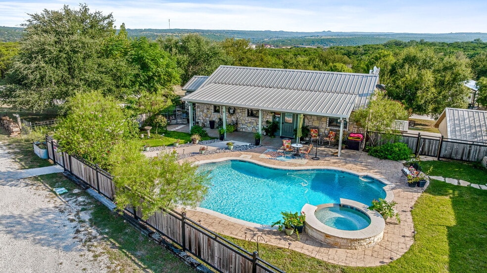 More Photos Of 1321 N FM 56, Glen Rose Trailer Camper Park For Sale