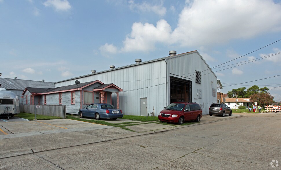 Primary Photo Of 1415 Whitney Ave, Gretna Warehouse For Sale