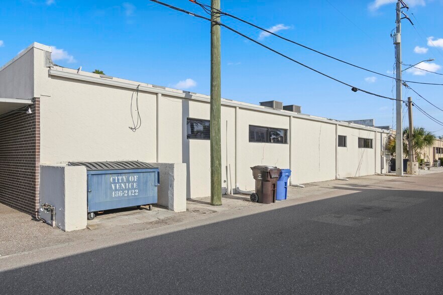 More Photos Of 227-233 Nokomis Ave, Venice Office For Sale