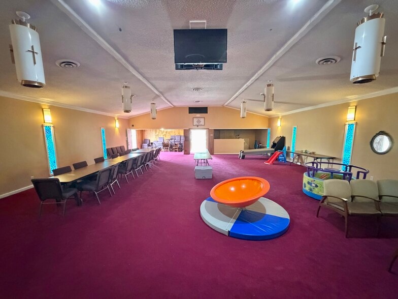 More Photos Of 831 FM 2917 Rd, Alvin Religious Facility For Sale