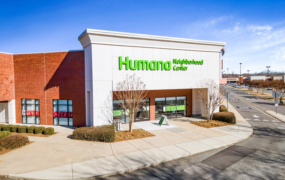 More Photos Of 9905-10101 E Independence Blvd, Matthews Unknown For Lease