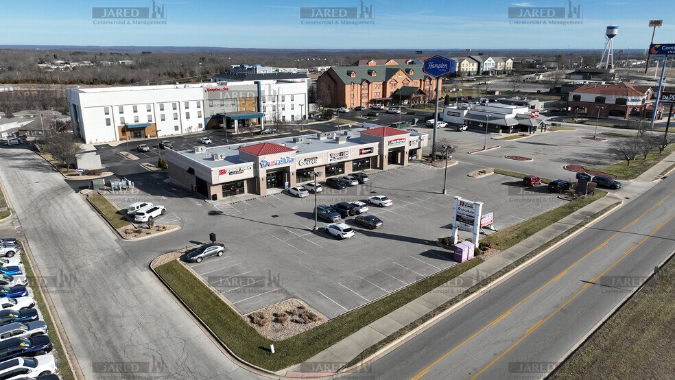 More Photos Of 151 Saint Robert Blvd, Saint Robert Storefront For Lease