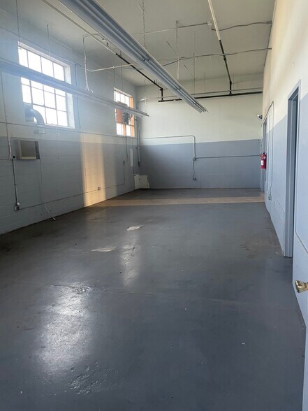 More Photos Of 85 Main Ave, Elmwood Park Manufacturing For Lease