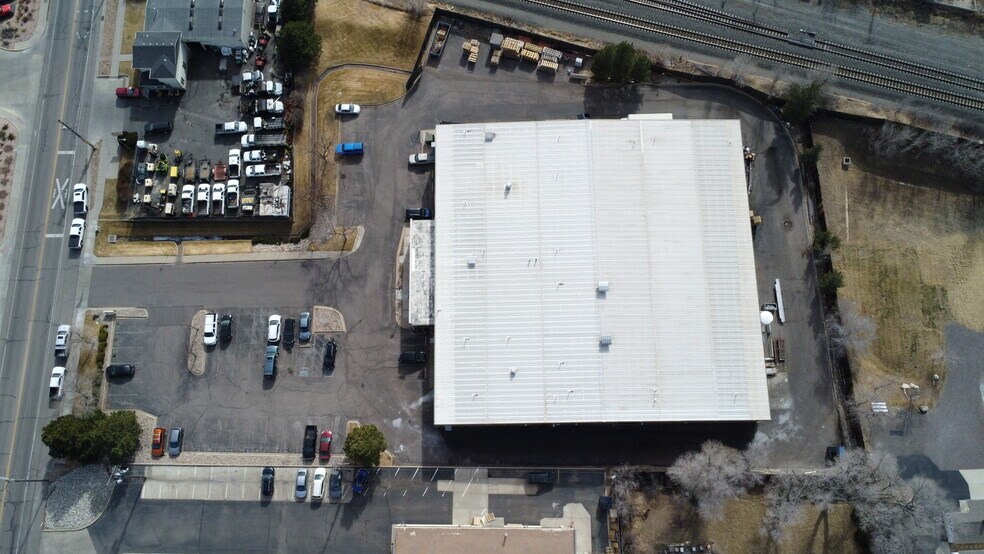 More Photos Of 5905 Lamar St, Arvada Warehouse For Lease