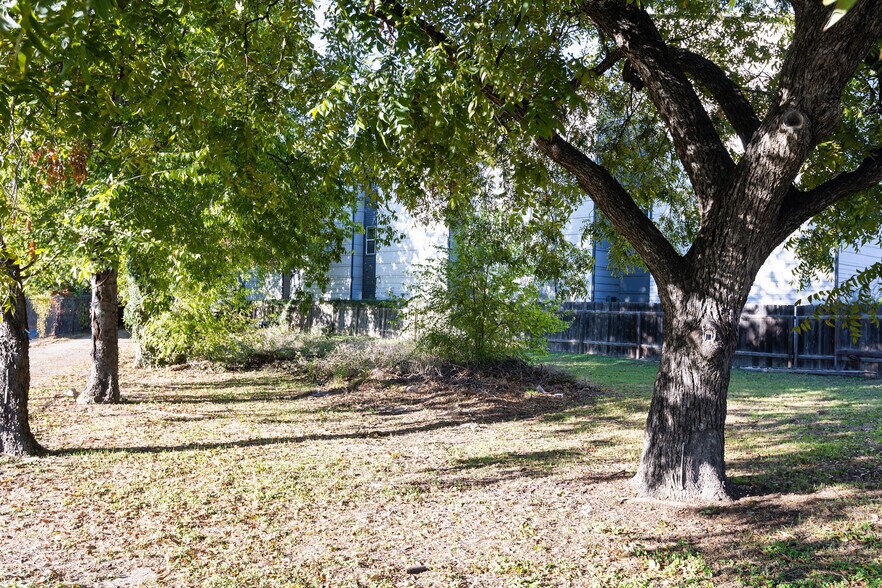 More Photos Of 2307 Coronado St, Austin Land For Sale