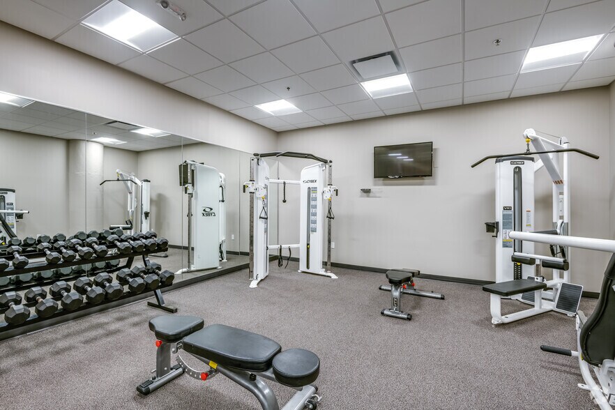 More Photos Of 133 W Pittsburgh Ave, Milwaukee Apartments For Lease