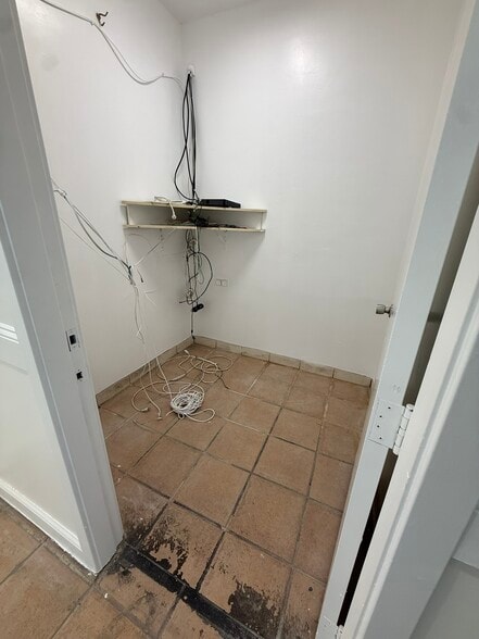 More Photos Of 1410-1464 Cary Ave, San Mateo General Retail For Lease