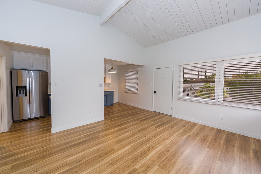 More Photos Of 1057 Euclid Ave, Long Beach Apartments For Sale