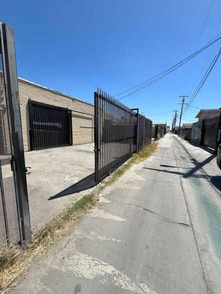 More Photos Of 788 E Washington Blvd, Los Angeles Warehouse For Lease