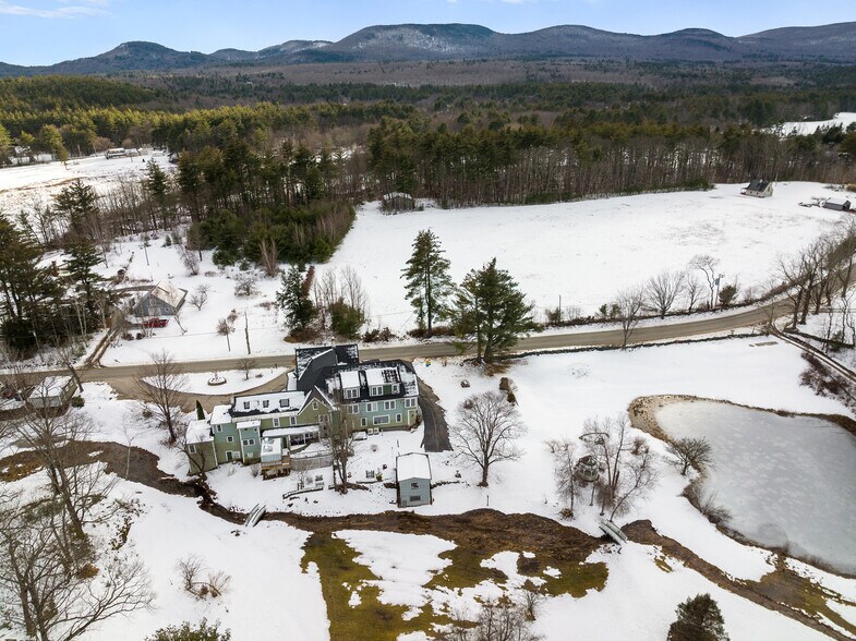 More Photos Of 67 Pleasant View Rd, Bradford Hotel For Sale