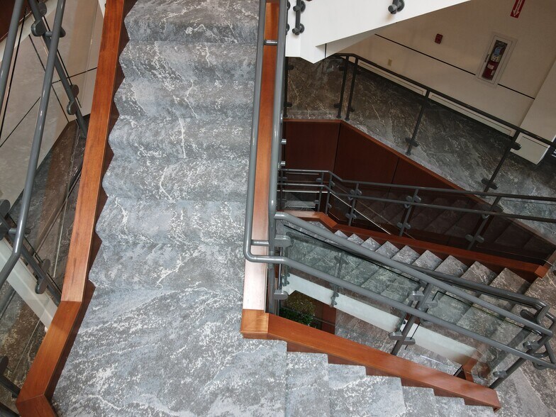 More Photos Of 1390 Ridgeview Dr, Allentown Office For Lease