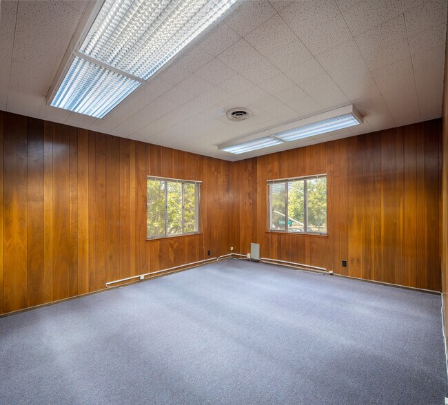 More Photos Of 270 Grand Ave, Oakland Office Residential For Sale