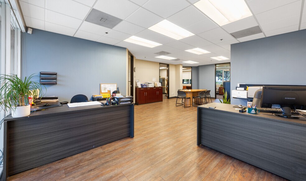 More Photos Of 5850 Oberlin Dr, San Diego Office For Sale