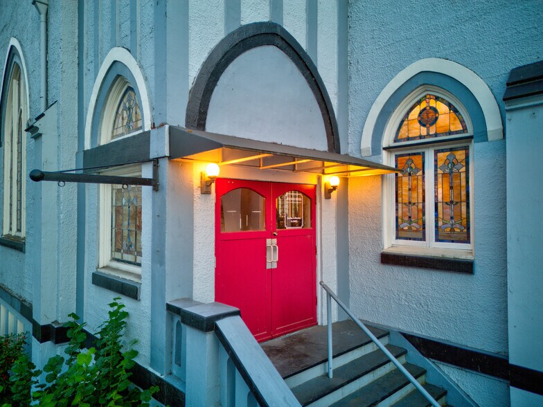 More Photos Of 809 Main Roseburg, Roseburg Lodge Meeting Hall For Sale