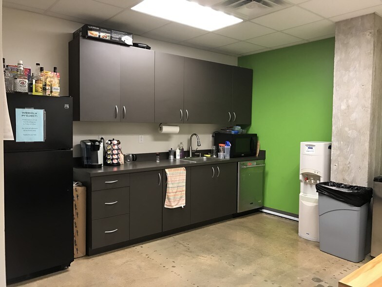 More Photos Of 512 E Riverside Dr, Austin Office For Lease