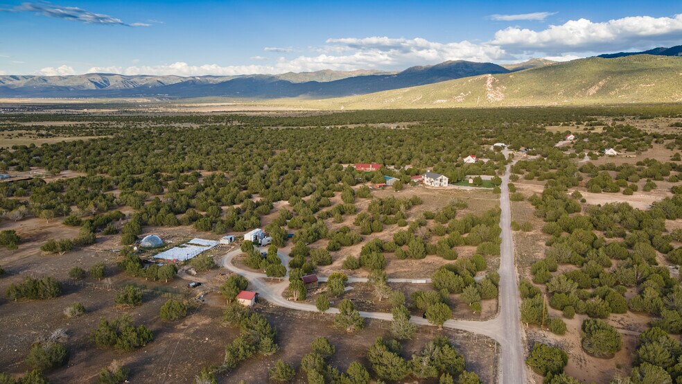 More Photos Of 11550 Pigeon Hollow Rd, Spring City Hotel For Sale