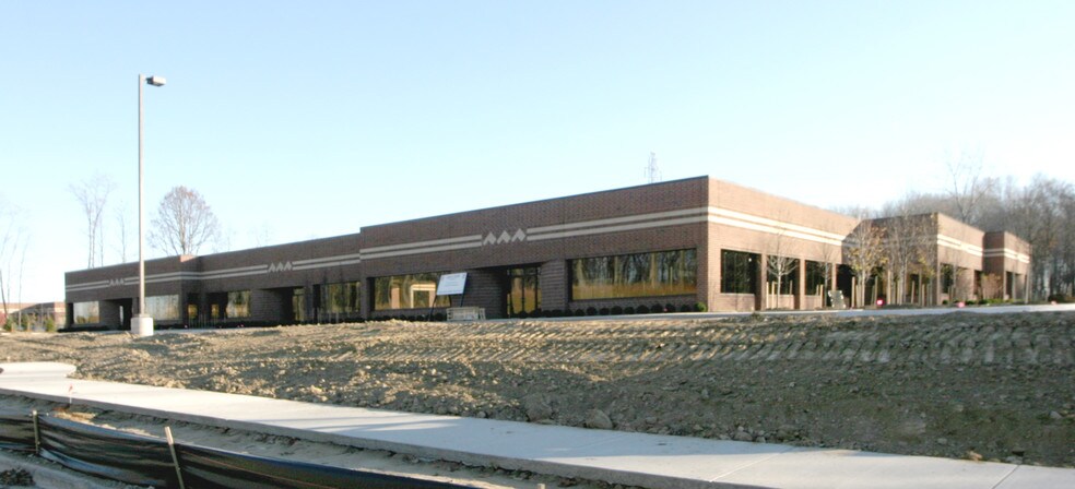 More Photos Of 28550 Cabot Dr, Novi Light Manufacturing For Lease