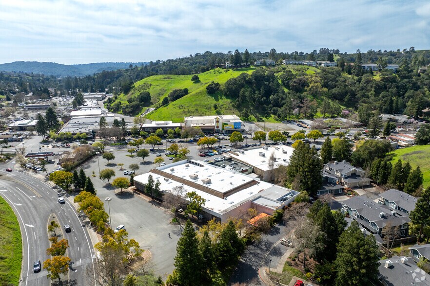 More Photos Of 380 Moraga Rd, Moraga Office Residential For Lease