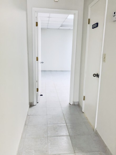 More Photos Of 8370 W Flagler St, Miami Medical For Lease