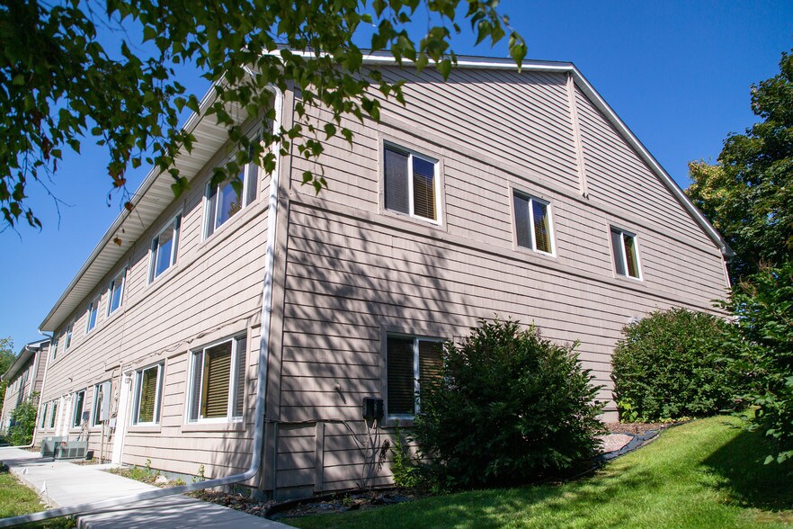 More Photos Of 3165 Fernbrook Ln N, Plymouth Office For Lease