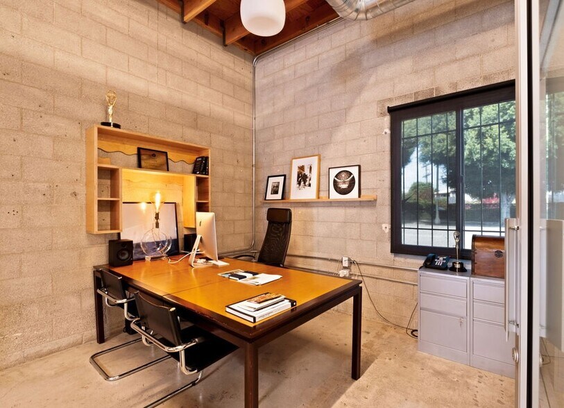 More Photos Of 5450-5458 W Washington Blvd, Los Angeles Office For Lease