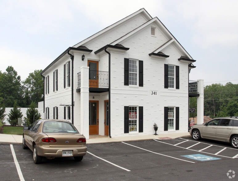 Primary Photo Of 341 Dahlonega St, Cumming Office Residential For Lease