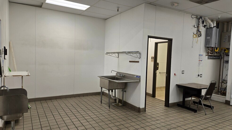 More Photos Of 5600-5628 Watt Ave, North Highlands Unknown For Lease