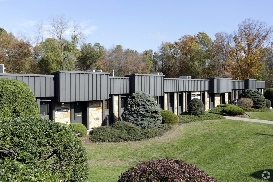 More Photos Of 466 Old Hook Rd, Emerson Medical For Sale