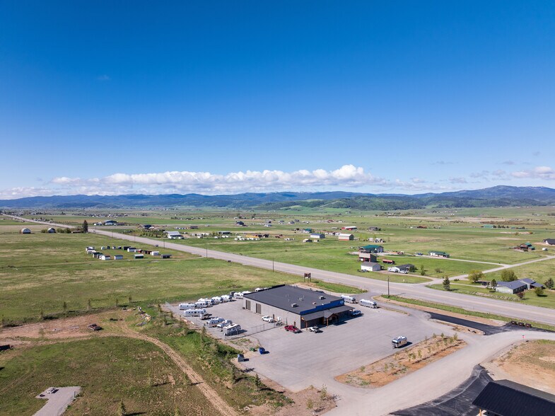 More Photos Of 22 Rorke rd, Etna General Retail For Sale