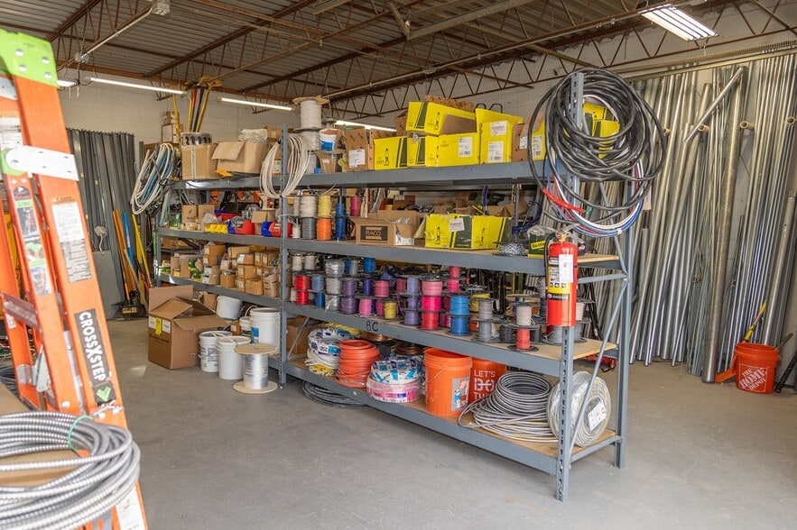 More Photos Of 9615 US Highway 85 N, Littleton Warehouse For Lease