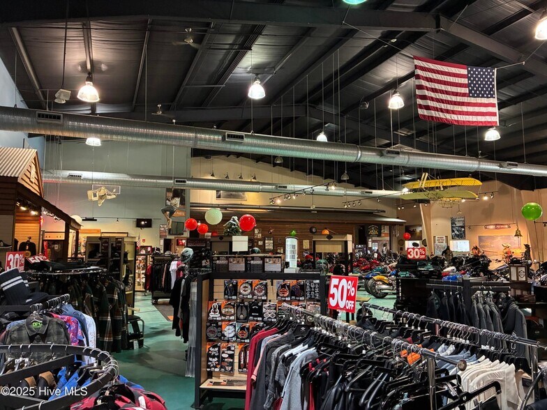 More Photos Of 8739 Caratoke Hwy, Harbinger General Retail For Sale