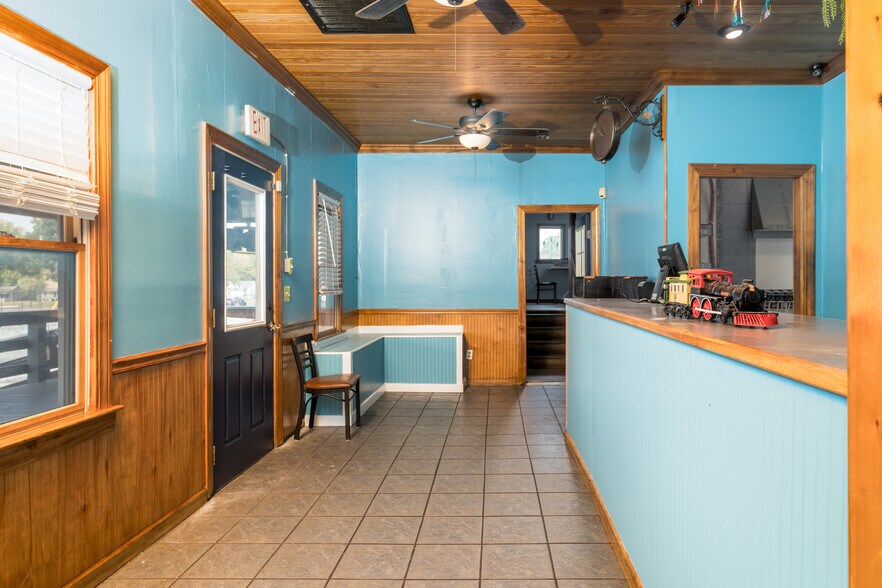 More Photos Of 406 N Piedmont Ave, Rockmart Restaurant For Sale