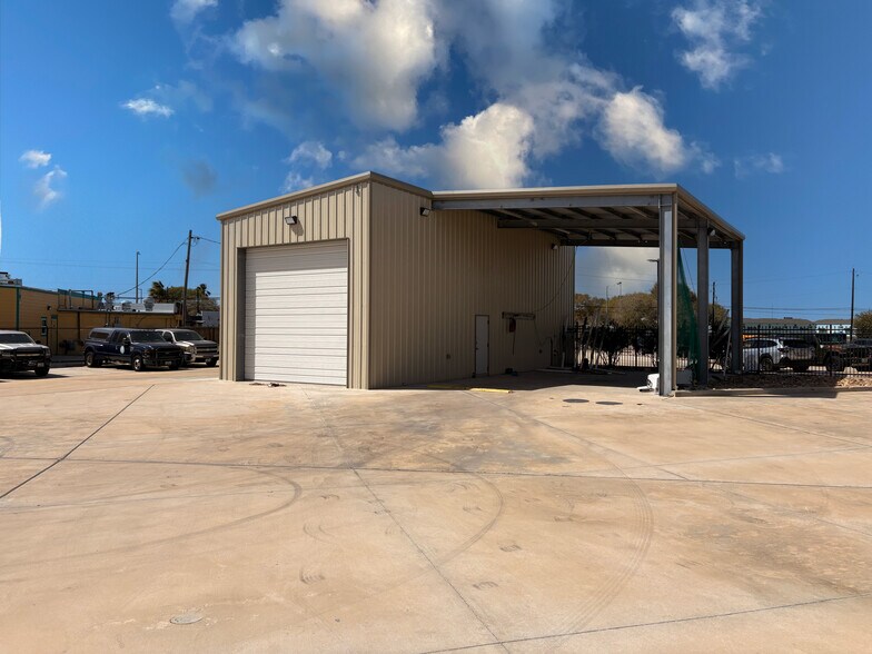 More Photos Of 1409 Waldron Rd, Corpus Christi Office For Sale