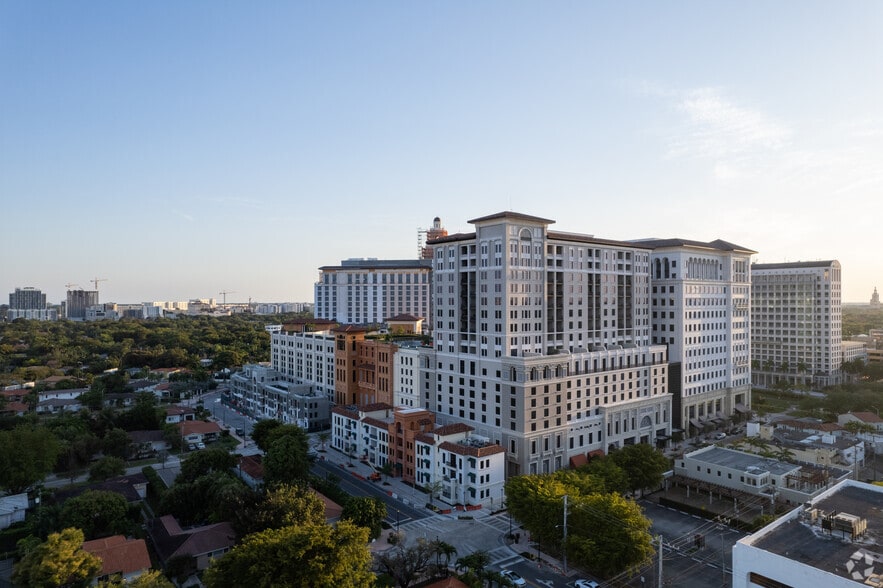 More Photos Of 2811 Ponce de Leon Blvd, Coral Gables Office For Lease