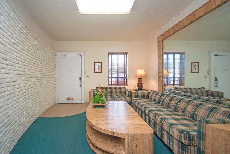 More Photos Of 2138 Hollywood Blvd, Hollywood Office For Sale