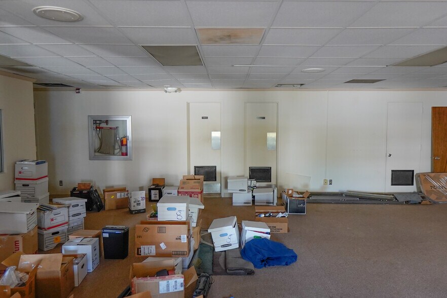 More Photos Of 222 N President St, Jackson Office Residential For Sale