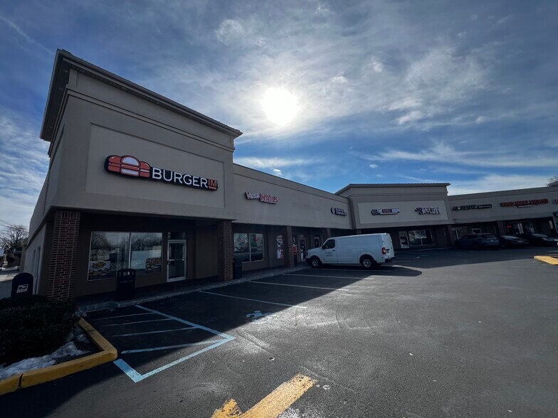 More Photos Of 430 Market St, Elmwood Park Unknown For Lease