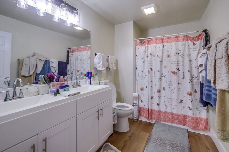 More Photos Of 215 Willie James Jones Ave, San Diego Apartments For Sale
