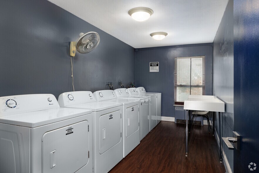 More Photos Of 1001 N McKnight Rd, Saint Louis Apartments For Sale