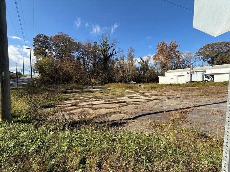 More Photos Of 130 11th Street Pl SW, Hickory Land For Sale