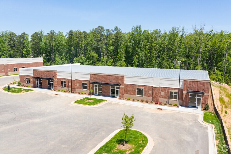 More Photos Of 2041 Energy Dr, Apex Unknown For Lease