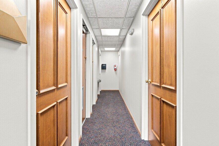 More Photos Of 33610 Solon Rd, Solon Office For Sale