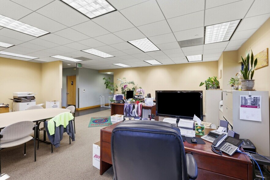 More Photos Of 225 Demeter St, Palo Alto Office Residential For Lease