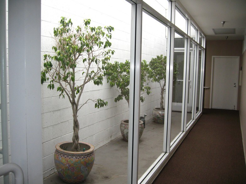 More Photos Of 5563 Sepulveda Blvd, Culver City Loft Creative Space For Lease